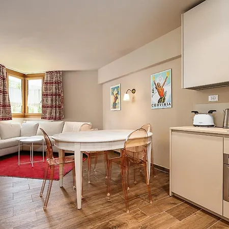 Hemeras Boutique Homes : 200m From The Skylift Apartment